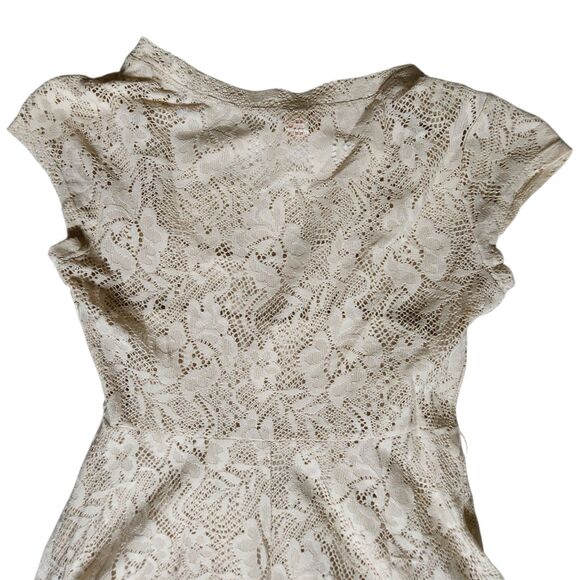 No Boundaries Cream Floral Lace Overlay Short Sleeve Mini Dress Sz S - Picture 5 of 11